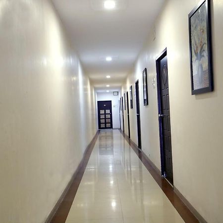 Hotel Royal Ahmedabad Exteriör bild